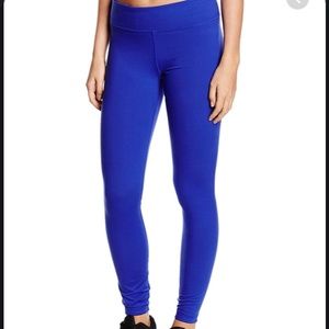 UA Perfect Zippered Legging